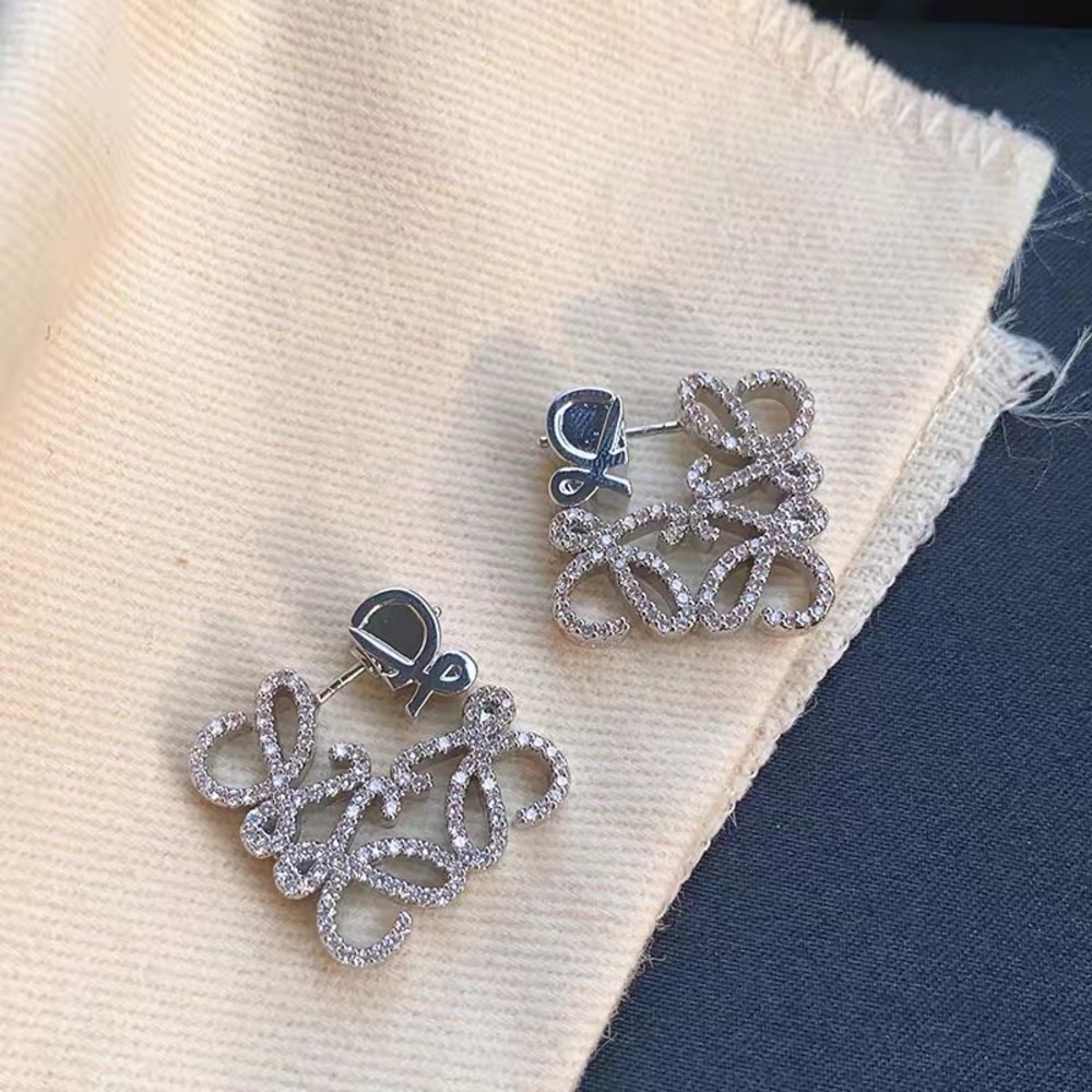earring